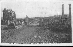 TIMGAD ARC DE TRAJEAN ET TEMPLE DU GENIE